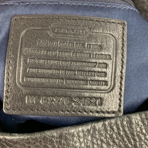 Coach Madison Phoebe Black leather Shoulder bag Gold Hardware 3 compartments - Picture 9 of 15